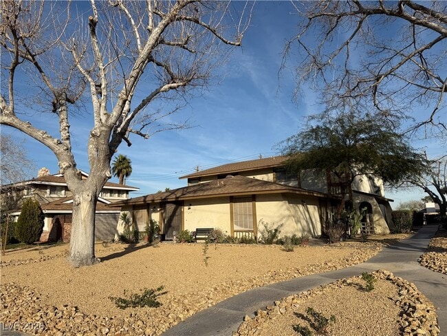 Building Photo - 4734 Roberta St