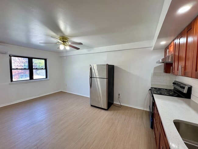 Foto del edificio - 436 Olmstead Ave