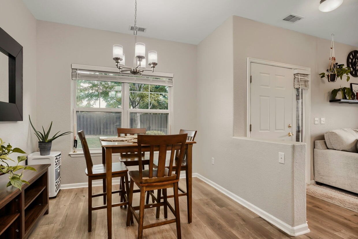 Photo - 3580 Boulder Circle