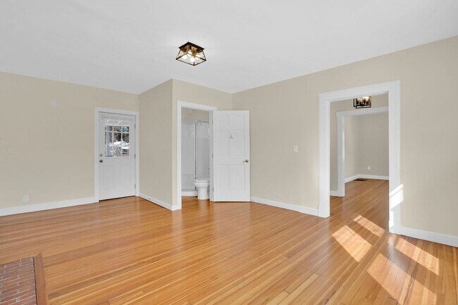 Foto del edificio - 157-159 Pleasant Street