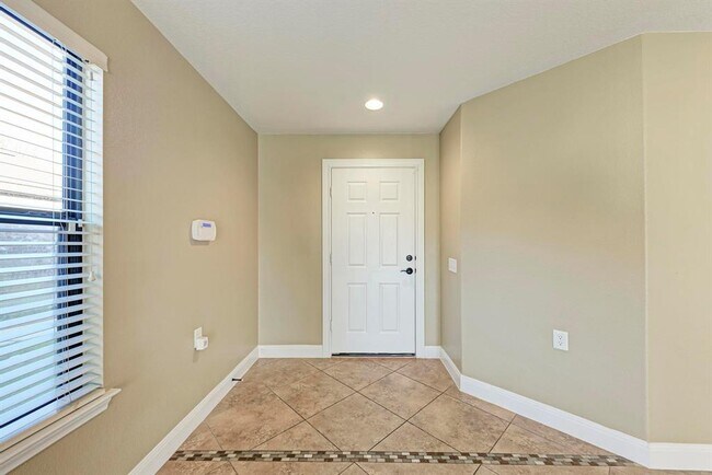 Building Photo - 8824 Edmundsbury Dr