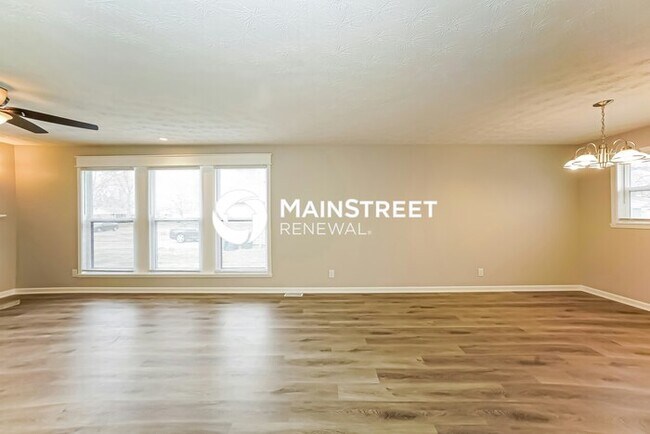 Foto del edificio - 3 Bedroom Pet-Friendly Home in INDIANAPOLIS, IN with Main Street Renewal