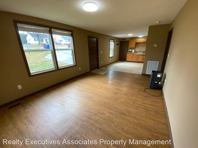Foto del edificio - 2 br, 1 bath House - 683 East Lincoln Road