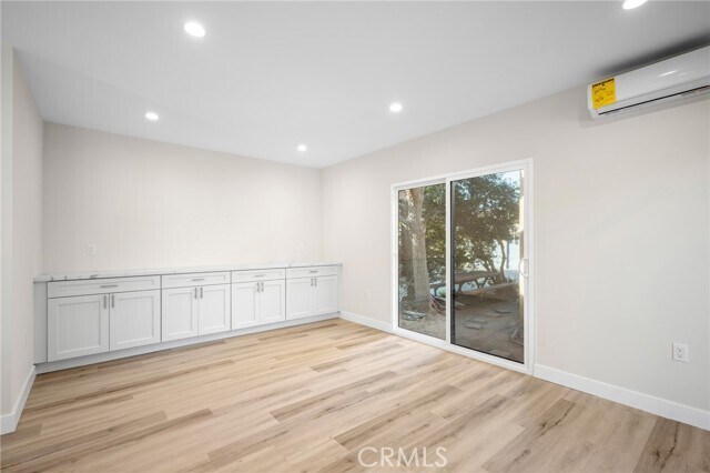 Foto del edificio - 417 Riverdale Dr