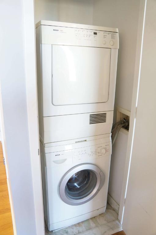 Building Photo - 2 bedroom in New York NY 10036
