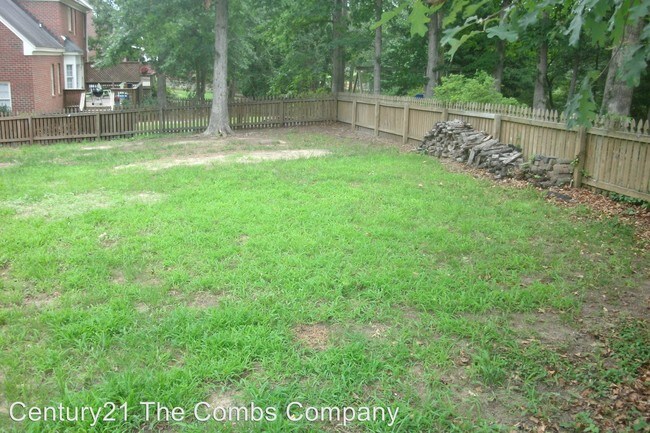 Building Photo - 100 Warrington Ct