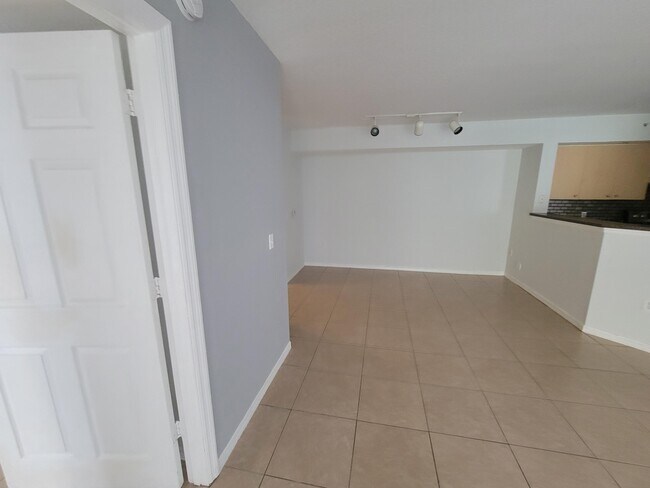 Building Photo - 4101  San Marino Boulevard 107 West Palm B...