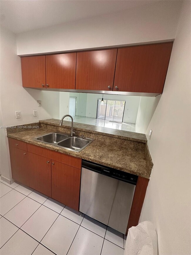 Foto del edificio - 6346 SW 136th Ct