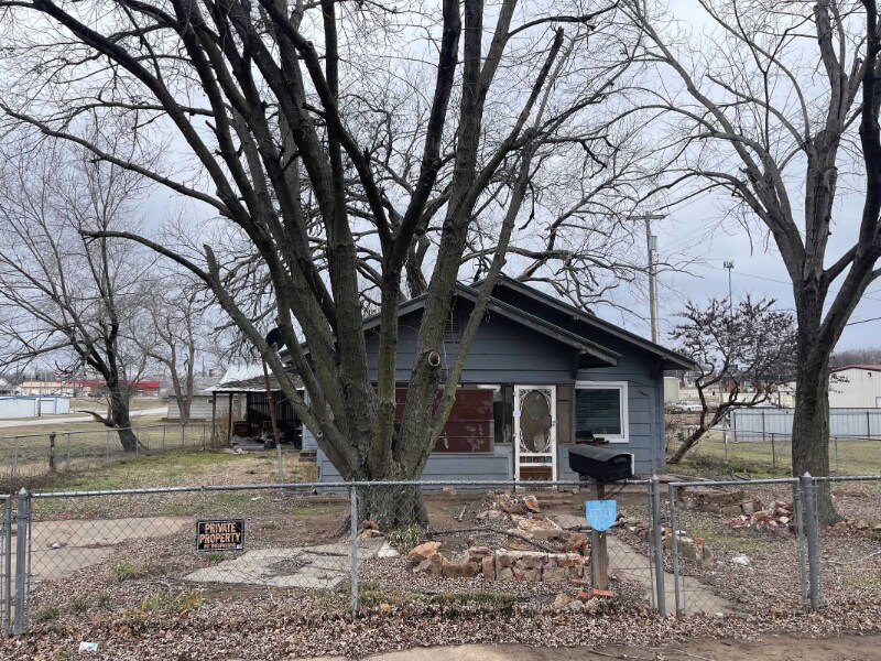 416 S Walnut St, Bristow, OK 74010 House Rental in Bristow, OK