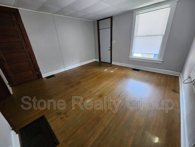 Building Photo - 1130 N 8th St