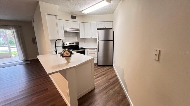 Foto del edificio - 3900 Southpointe Dr