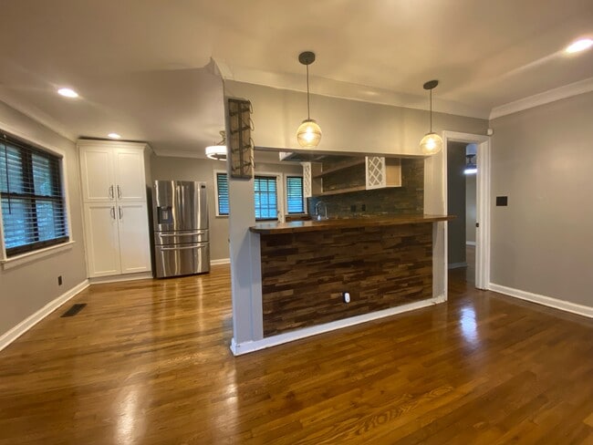 Área de desayuno - 3483 Napoleon St