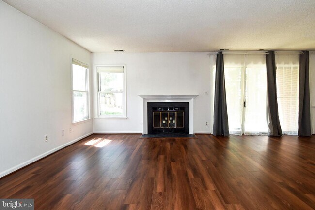 Foto del edificio - 3152 Covewood Ct