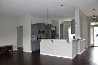 Building Photo - 9137 Autumnbrooke Way