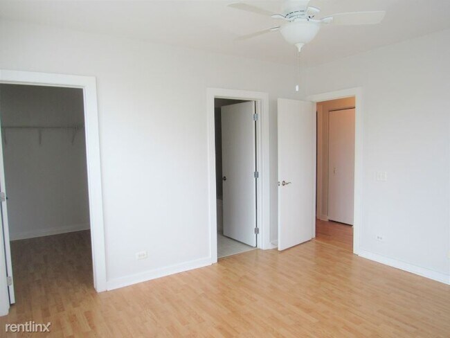 Building Photo - 2 br, 2 bath Condo - 2257 west lake street