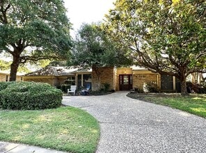 Building Photo - 7610 Mullrany Dr