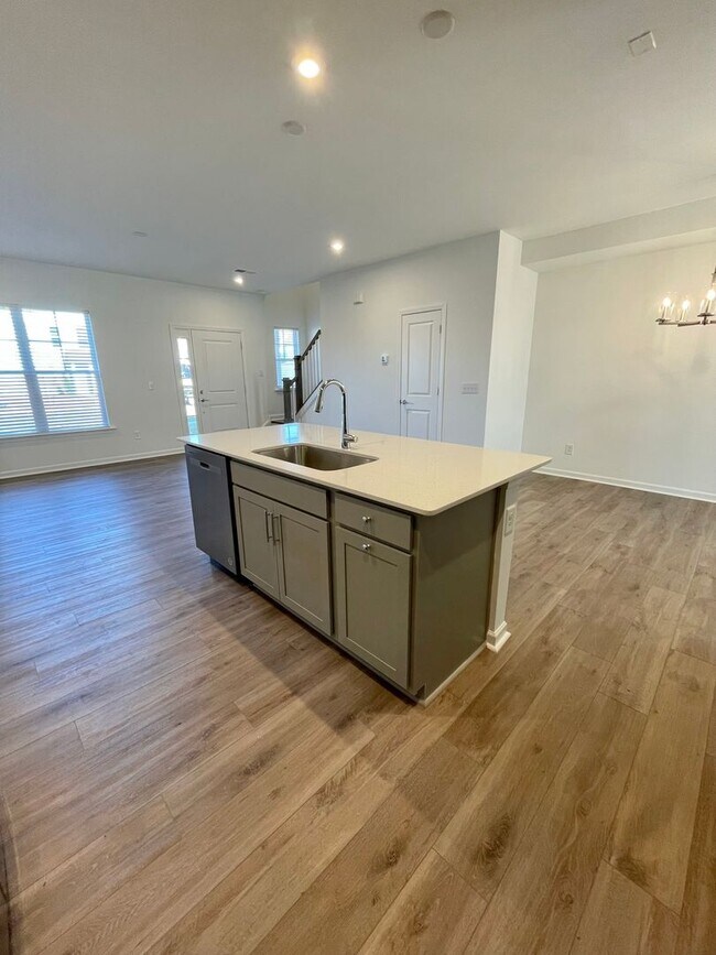 Foto del edificio - 3BR/2BA Townhome in Popular Pringle Towns