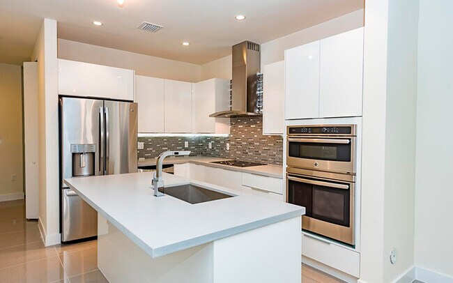 Foto del edificio - 10220 NW 63rd Ter