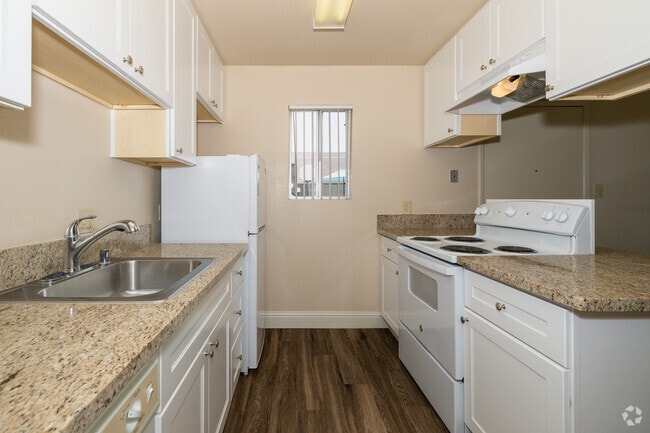 Estudio - 484 pies cuadrados - Cocina - Fulton Oaks Apartments