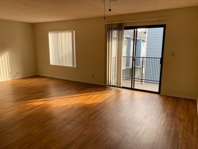 Foto del edificio - BELLA APARTMENTS: Beautiful 2 Bed - 2 Bath