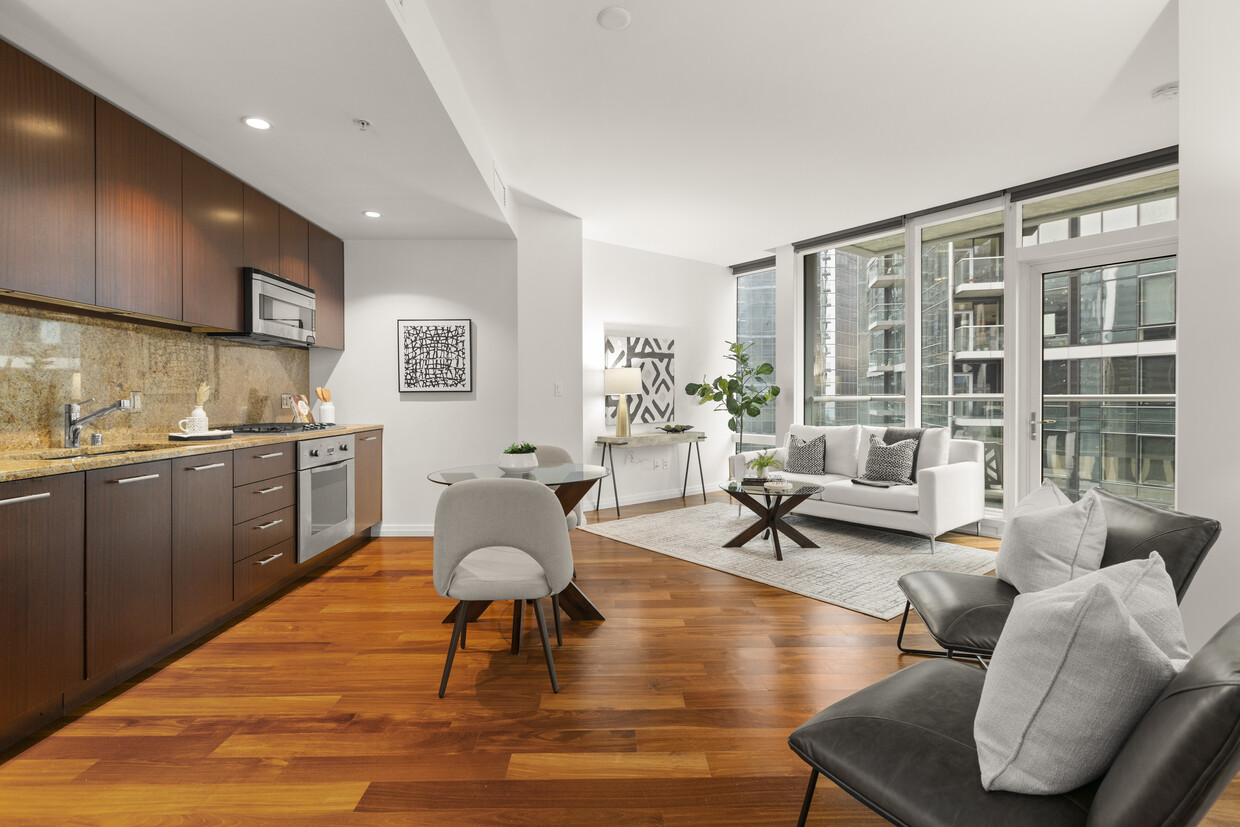 Foto principal - 500 106th Ave NE