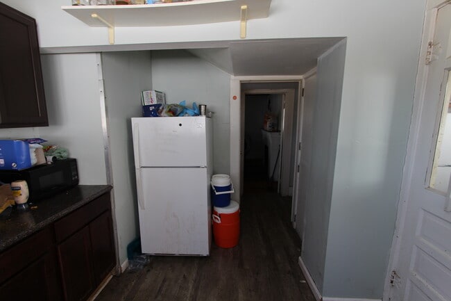 cocina - 831 Lancaster Ave