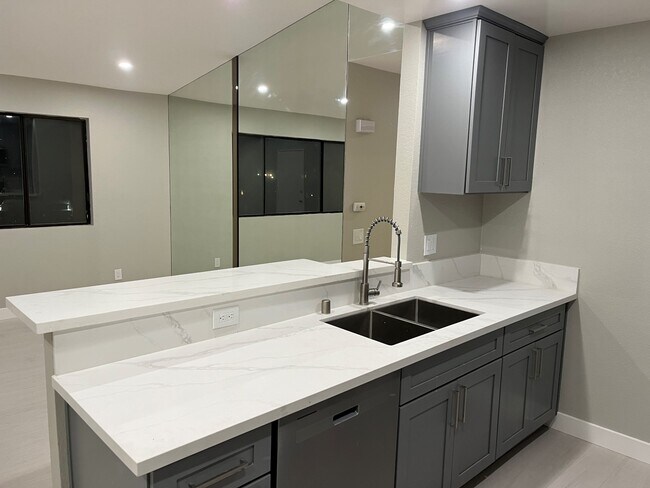 Foto del edificio - 31200 Landau Blvd