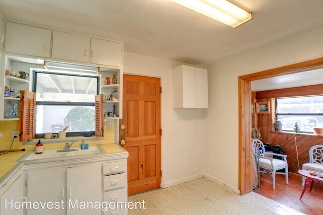 Foto del edificio - 2 br, 1 bath House - 913 Essex Pl