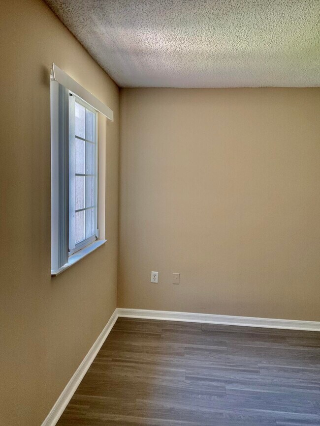 Foto del edificio - 4183 N Haverhill Rd