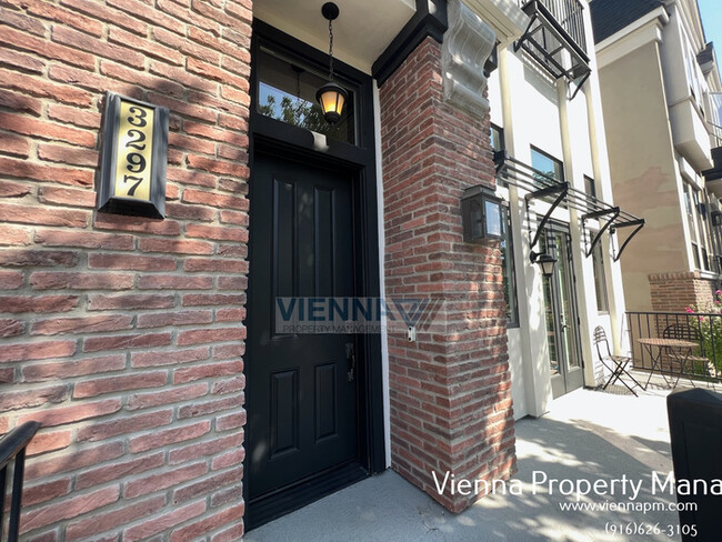 Foto del edificio - 3297 Crocker Dr