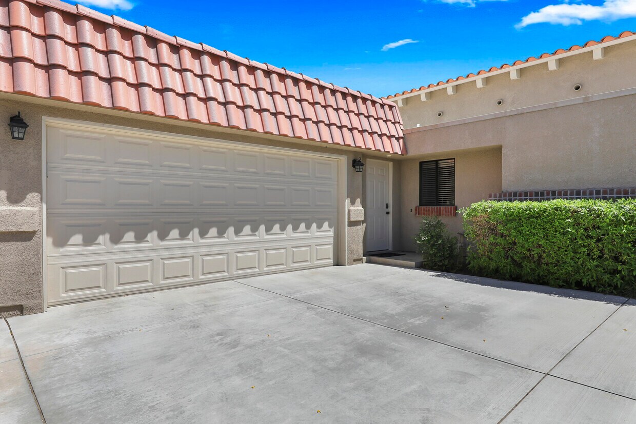 Foto principal - 40492 Bay Hill Way