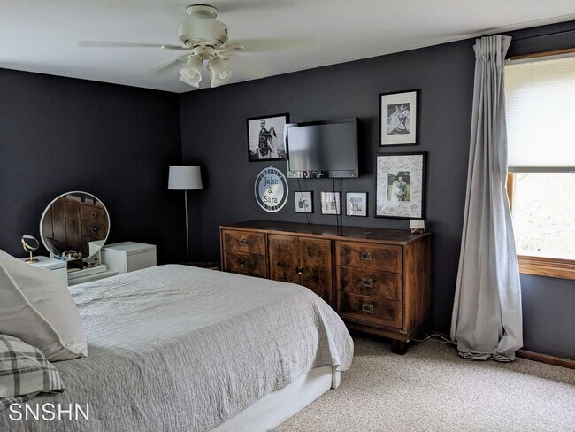 Foto del edificio - 3 br, 1.5 bath House - 2142 Kensington Dr