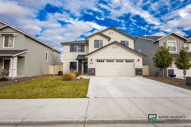 Building Photo - Upgraded 4 bed 3 bath home