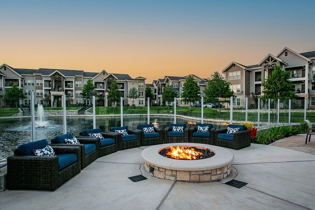 Cozy Firepit - Aliso Briar Forest