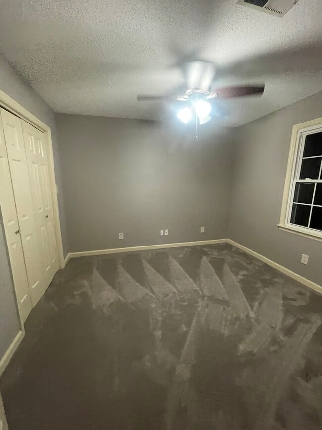 Foto del edificio - 553 Heritage Ln