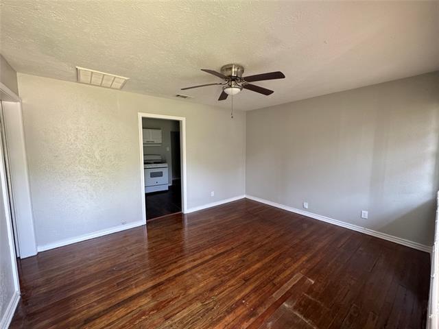 Building Photo - 8706 Cardella Ave