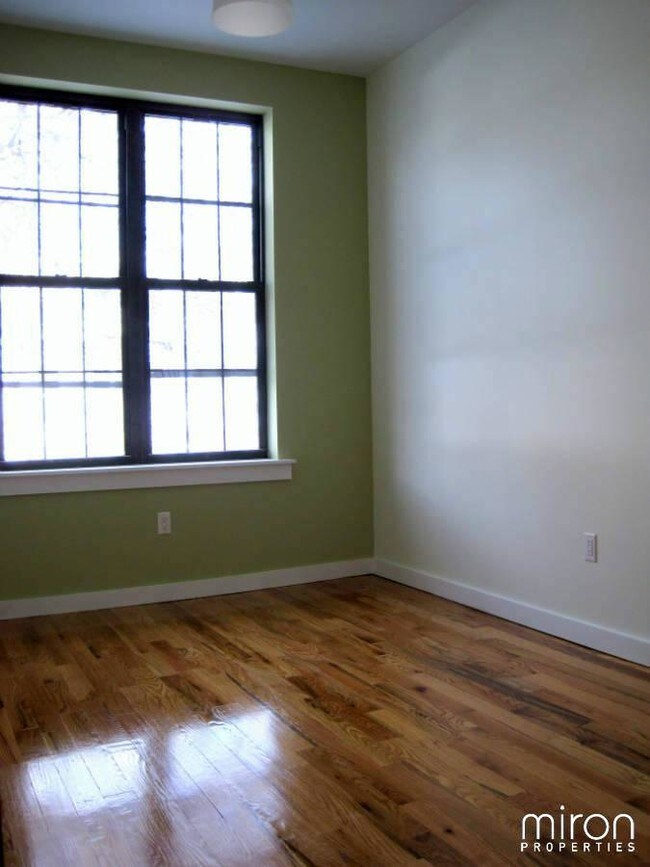Building Photo - 1249 Jefferson Ave