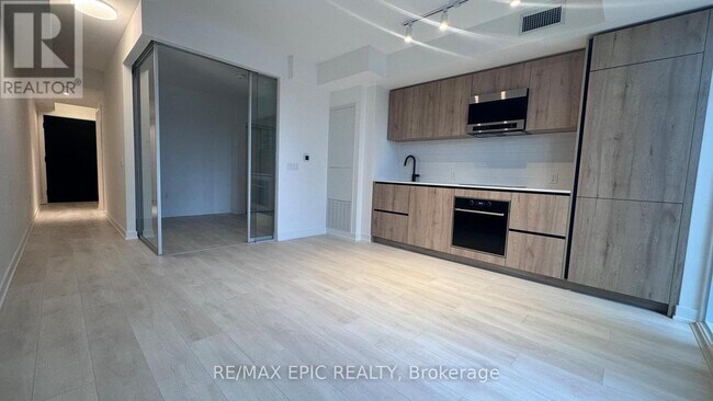 Photo du bâtiment - 117 Broadway Ave