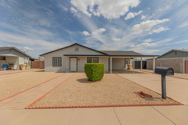 Building Photo - 11419 N 58th Ave