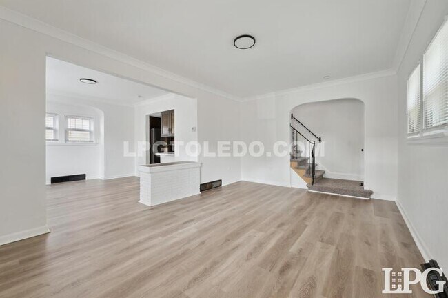 Foto del edificio - 4112 Packard Rd
