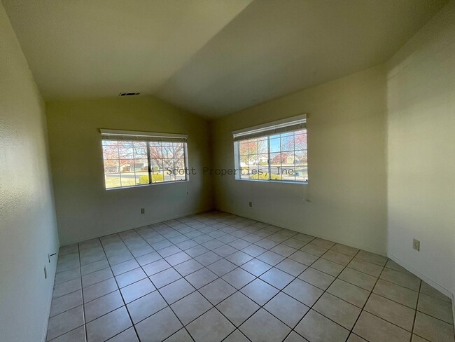 Building Photo - 1760 Blue Spruce Ct