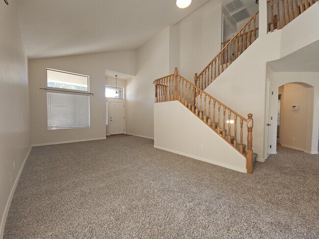 Building Photo - 2018 W Agrarian Hills Dr