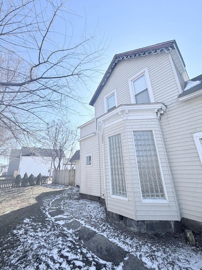 Foto del edificio - 2604 W 27th St