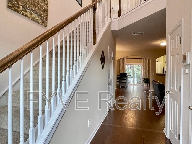 Foto del edificio - 1338 Crown Point Place