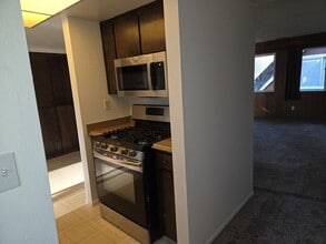 Building Photo - 1256 Sierra Blvd