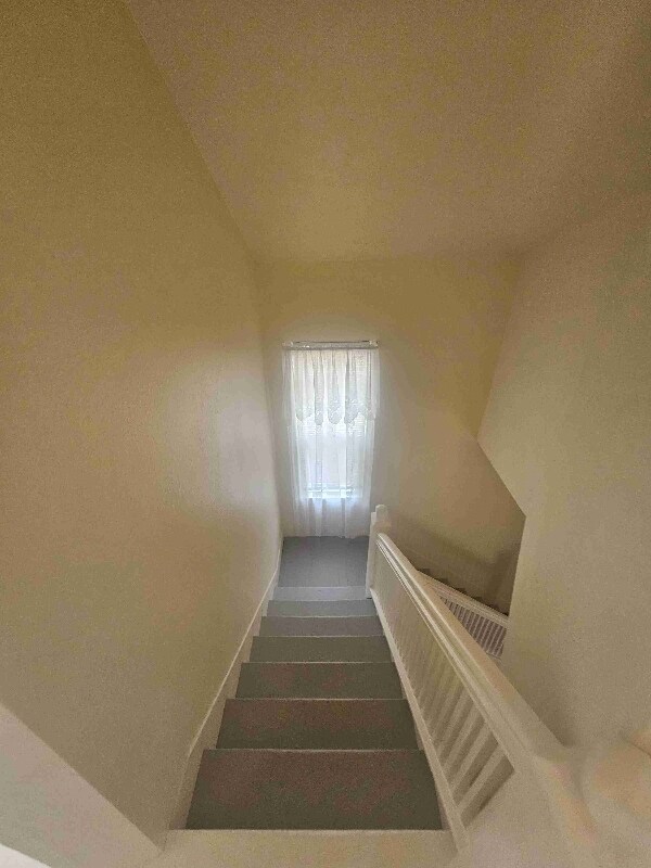 Foto del edificio - 2643 Sumner Ave