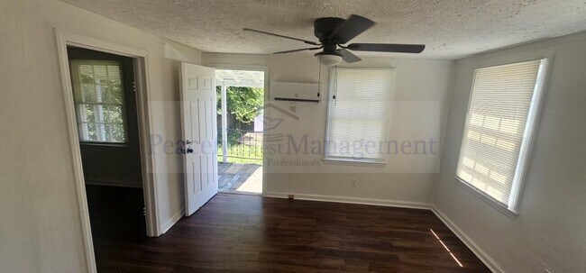 Foto del edificio - 2901 Peabody Ave