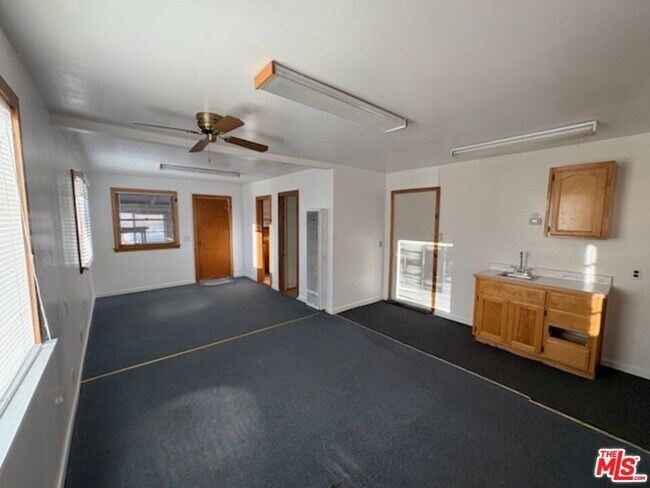 Building Photo - 26 Hfu Cir