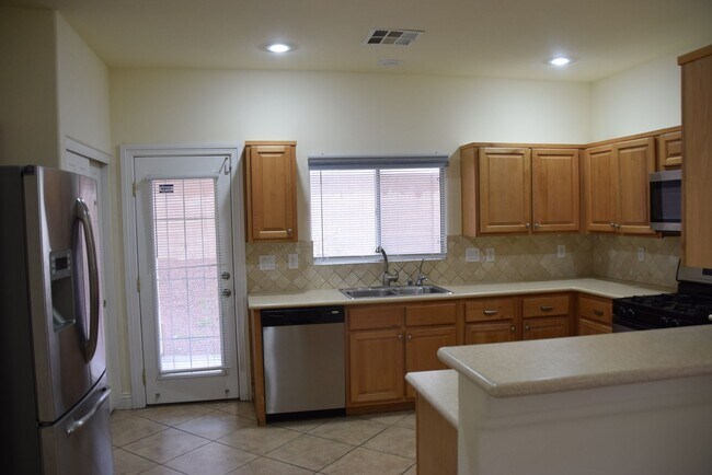 Building Photo - NORTHWEST - 2 STORY HOME - 89149