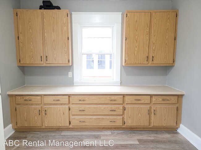 Building Photo - 4 br, 1 bath House - 707 North Ashland Avenue